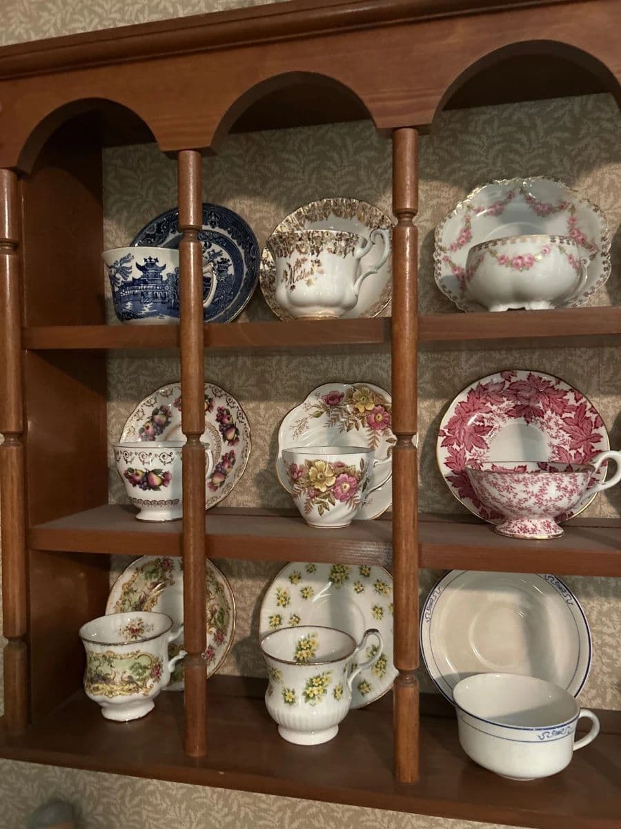 Blue Moon Estate Sales/Hastings, MN photo 4