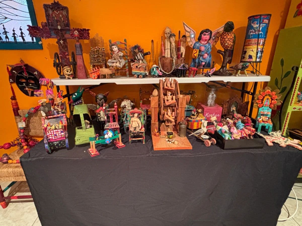 Extraordinary Latin Art, Dia De Los Muertos, Artesanía & More photo 6
