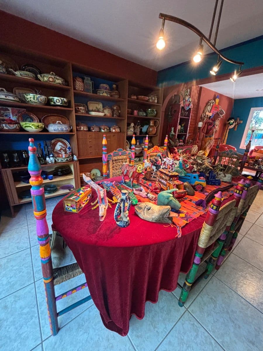 Extraordinary Latin Art, Dia De Los Muertos, Artesanía & More photo 1