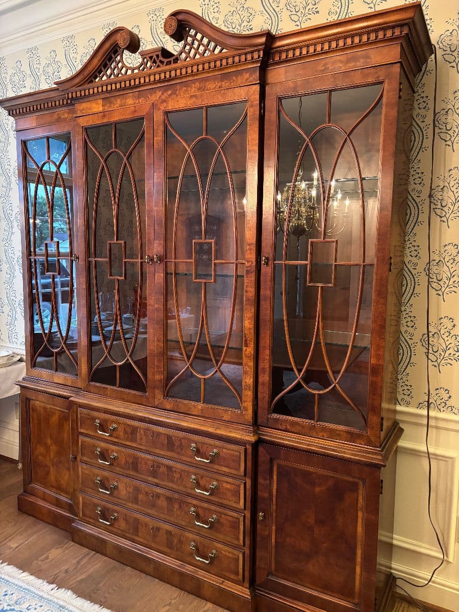 JOAN AND DAVID ESTATE SALE photo 2