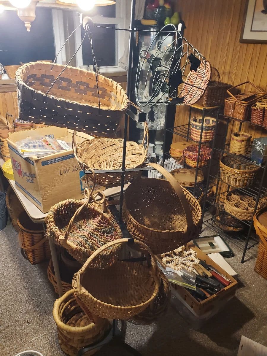 JC's House of Clutter - Vintage, Longaberger, Quilts, Crocks and more! photo 8