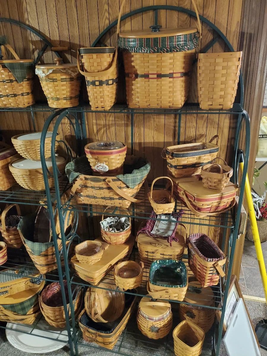 JC's House of Clutter - Vintage, Longaberger, Quilts, Crocks and more! photo 5