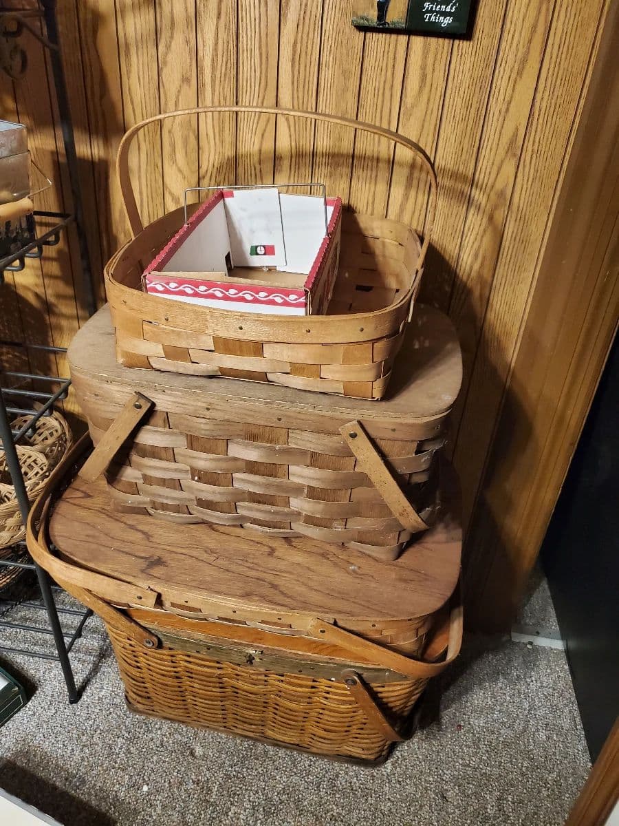 JC's House of Clutter - Vintage, Longaberger, Quilts, Crocks and more! photo 6