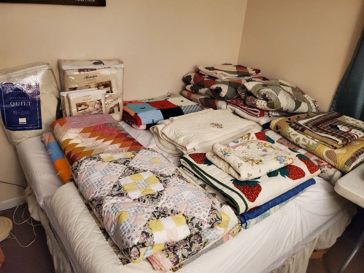 JC's House of Clutter - Vintage, Longaberger, Quilts, Crocks and more! photo 1