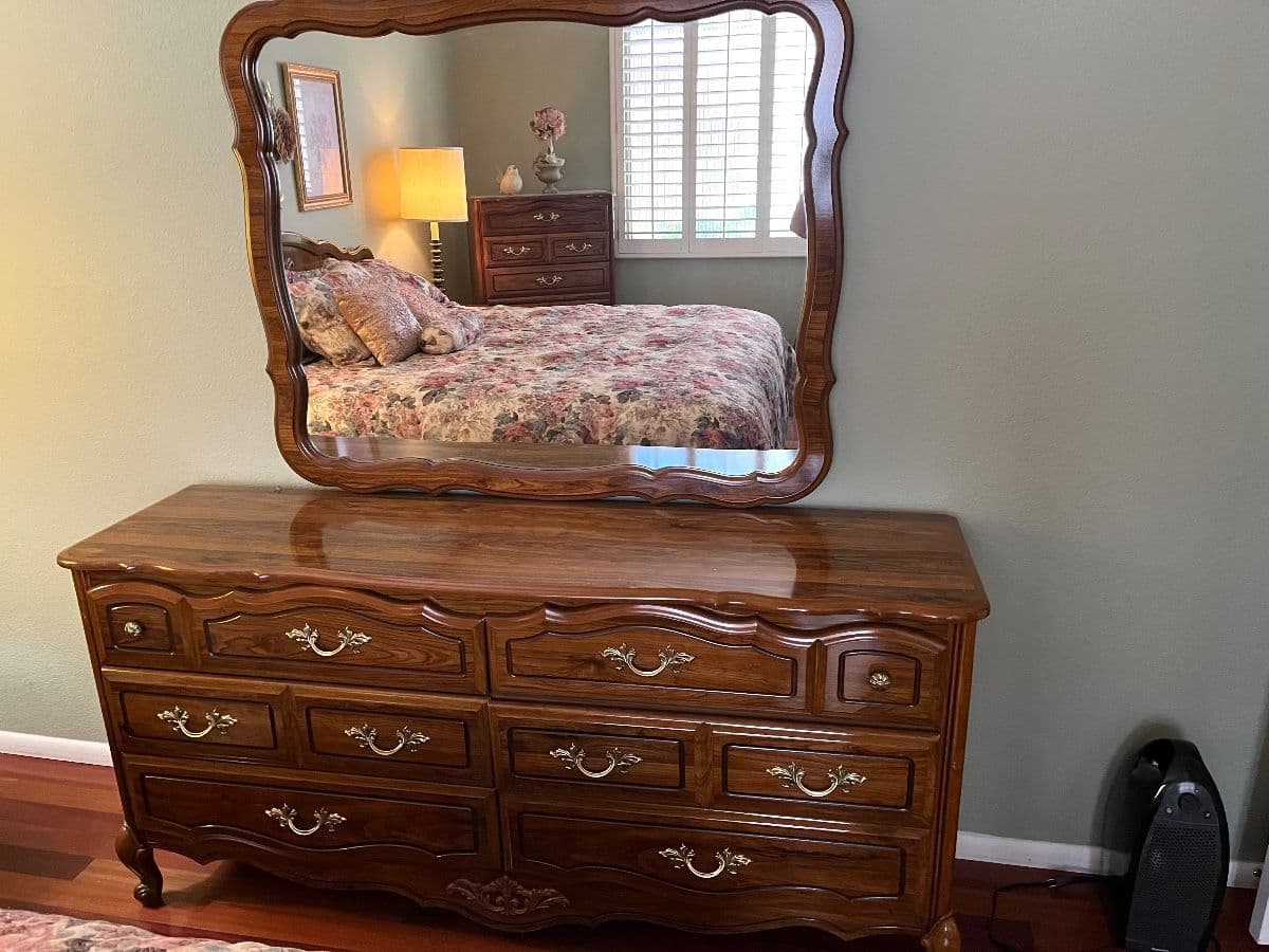 High End Classic Furniture & Everyday Household Items photo 11