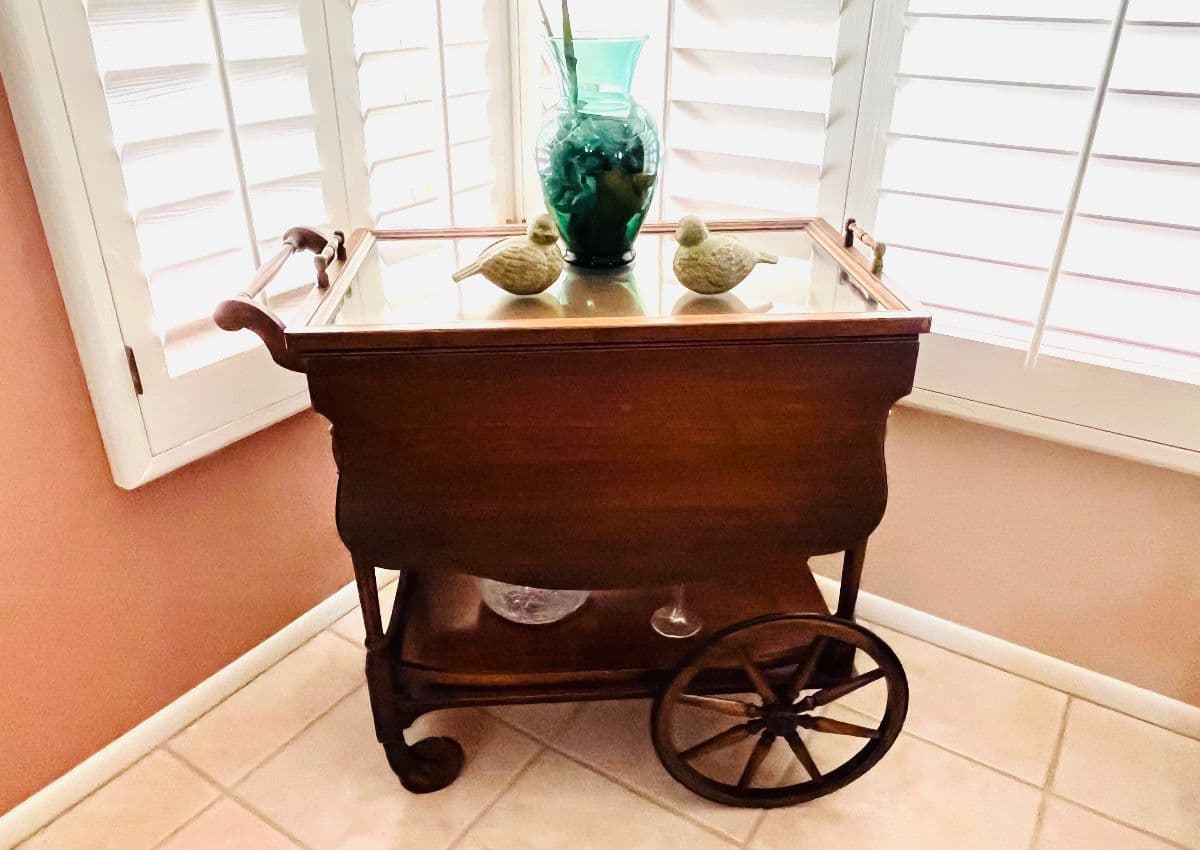 High End Classic Furniture & Everyday Household Items photo 9