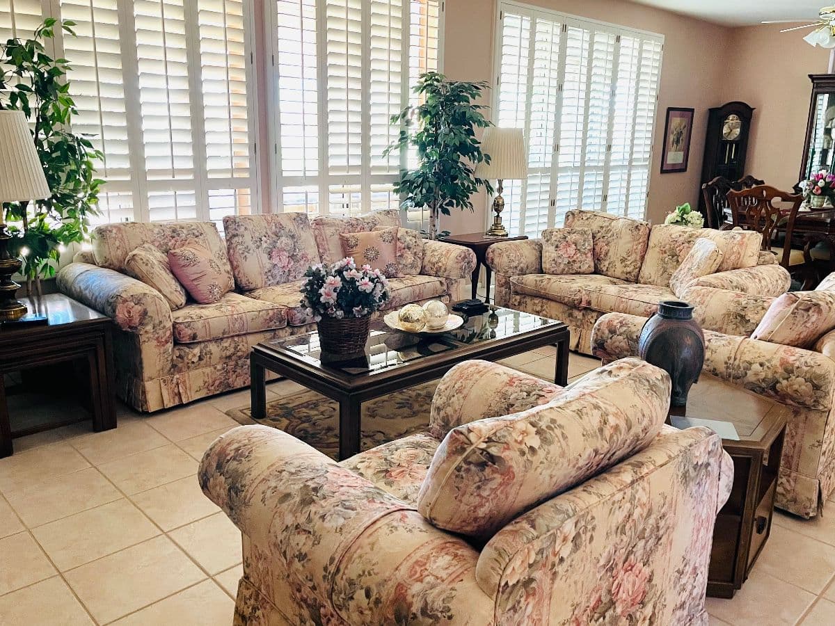 High End Classic Furniture & Everyday Household Items photo 5