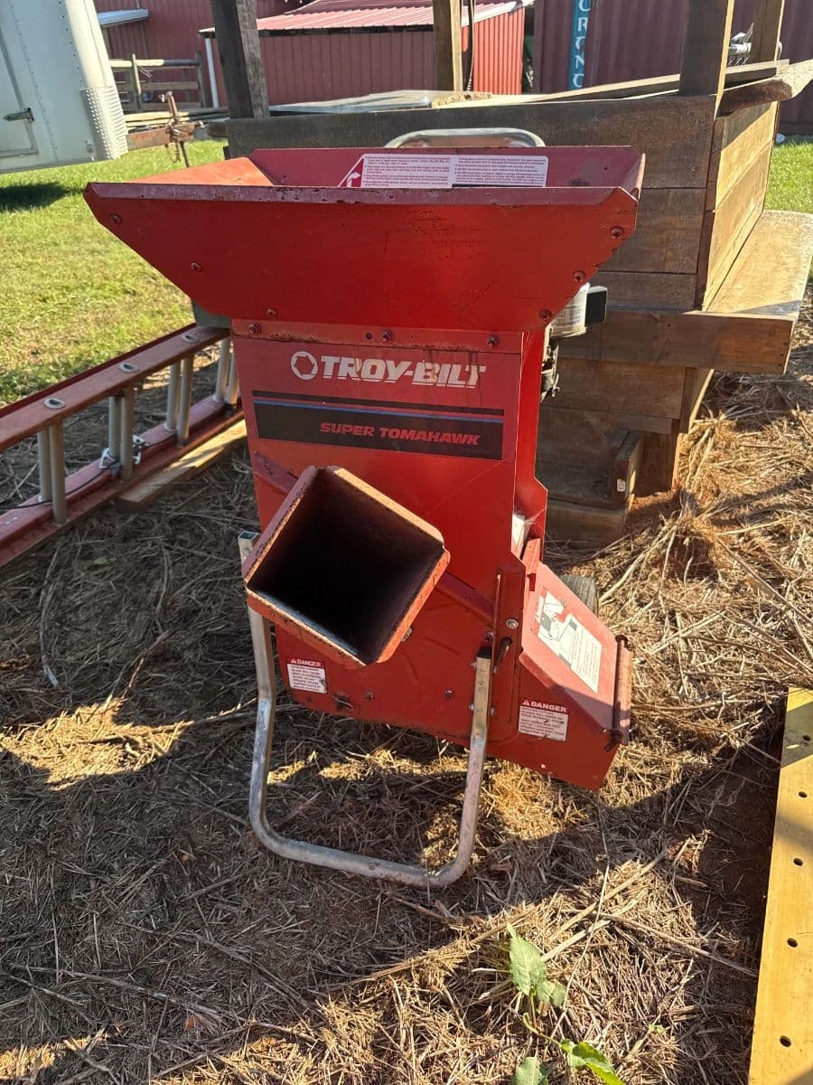 The Barn Auction - Kubota Tractor, Dump Trailer, Equipment, Tools & More photo 11