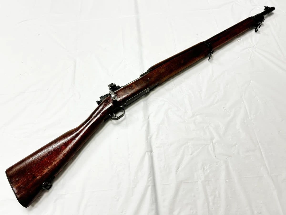 Military & Wartime Collection – Rifles, Handguns, Bayonets, Helmets & Memorabilia photo 3