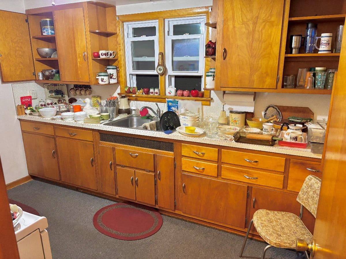 COOPER TWP ESTATE SALE! Vintage Clothing, Collectibles, LPs, Tools, JD Mowers and MORE! photo 6