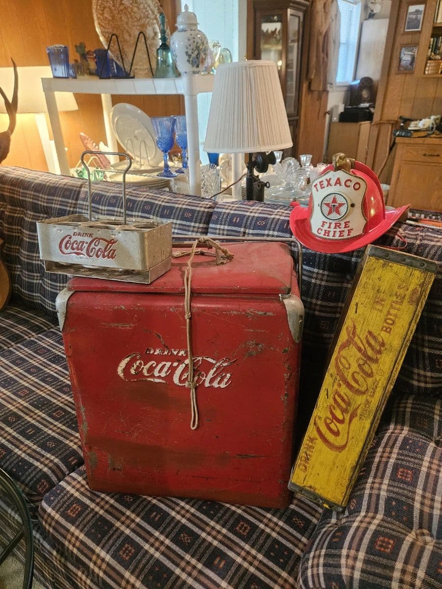 VINTAGE BANGER - a ton of Vaseline Glass, vintage Tonka Toys, Sports Memorabilia, Custom Jewelry photo 11