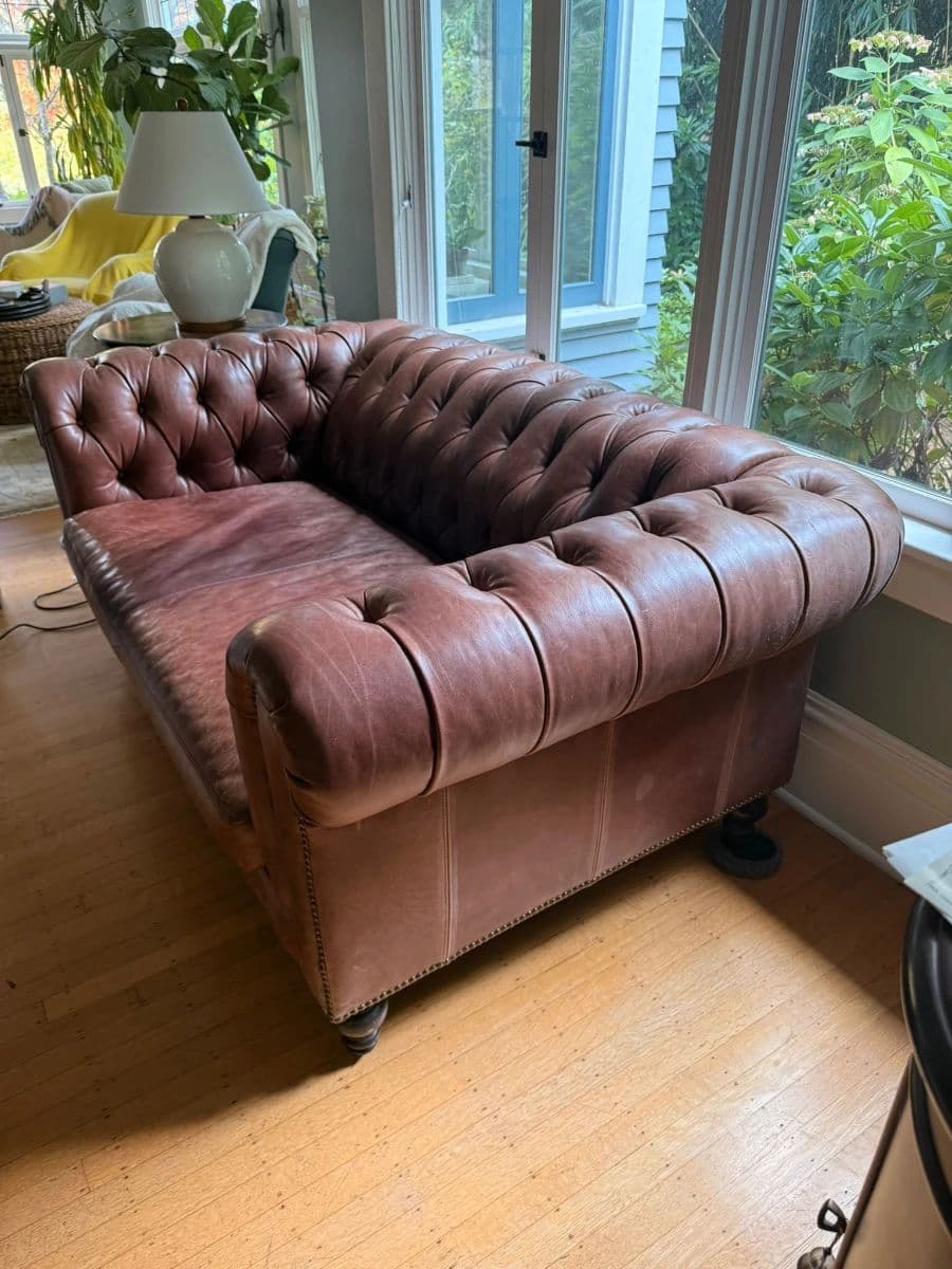 Luxury finds in Leschi - Furniture, Louis Vuitton, Hermes, Tiffany and more! photo 4