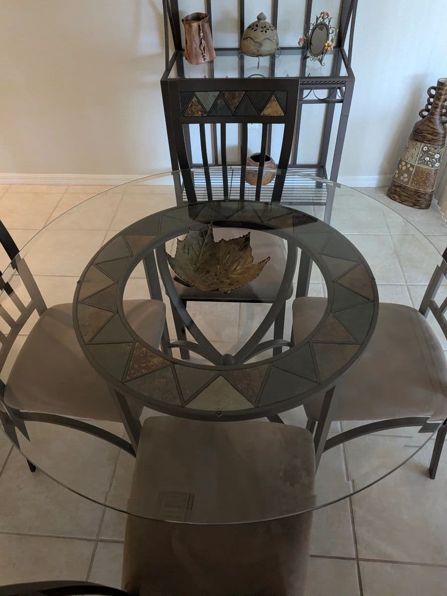 Cottage Flare Estate Sale photo 10