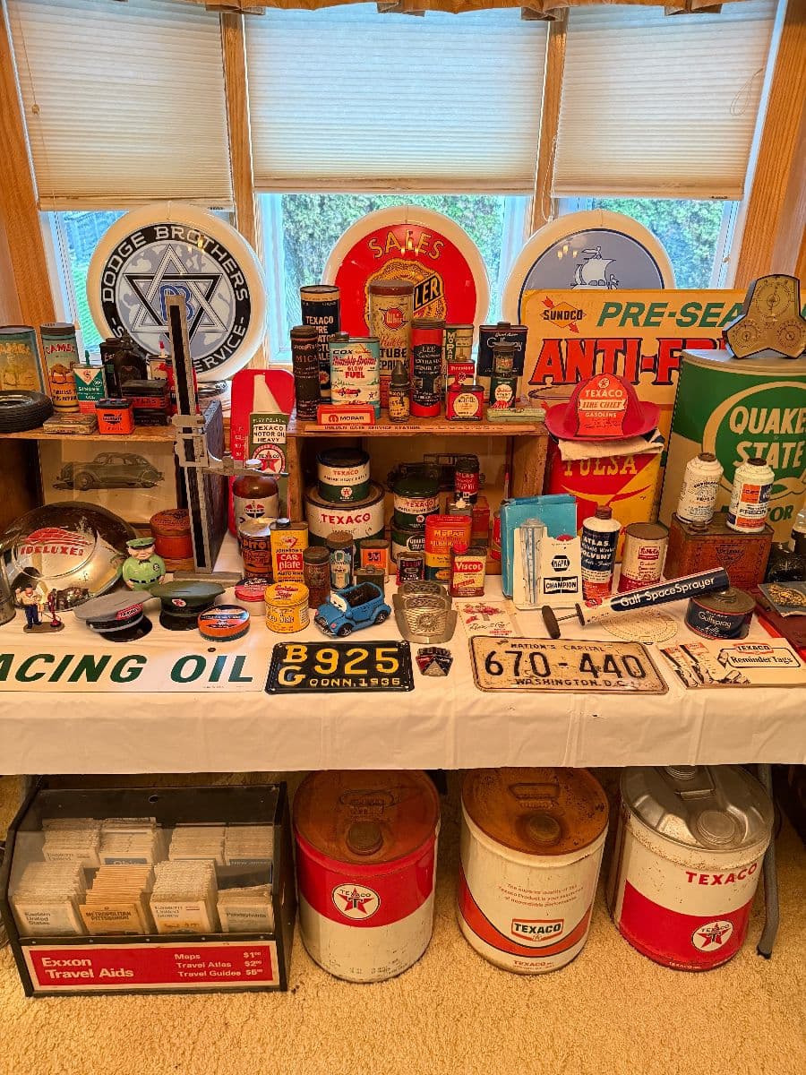 FARMINGTON HILLS HOT ROD GAS & OIL COLLECTIBLE SALE photo 1