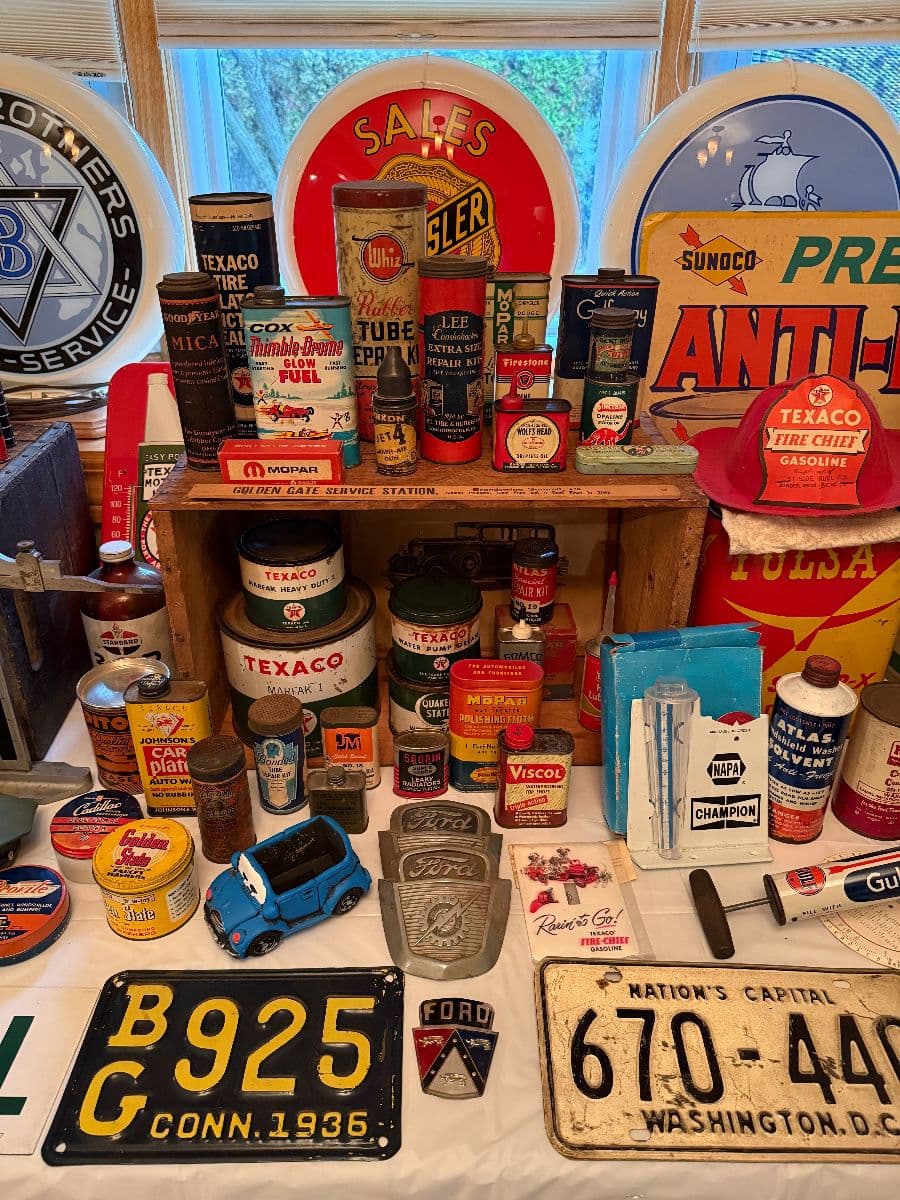 FARMINGTON HILLS HOT ROD GAS & OIL COLLECTIBLE SALE photo 6