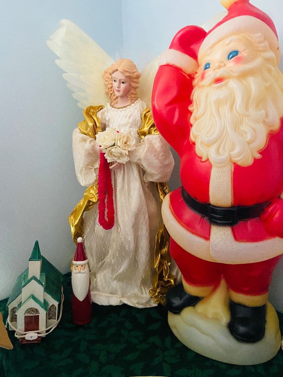Something for everyone in Pelican Bay photo 1