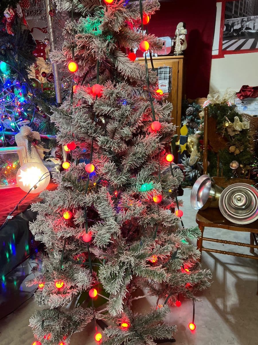 Holiday explosion, three floors by Mary Johnson photo 2