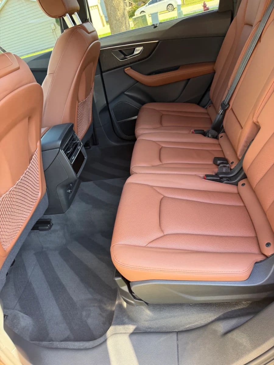 Low Mileage 2023 Q7 Audi, Jewelry, Typewriters, Antiques, Video Games, and More! photo 10