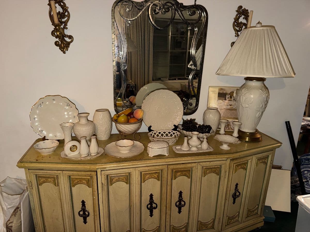 Beautiful MCM Home that has been occupied for over 60 Years! photo 8
