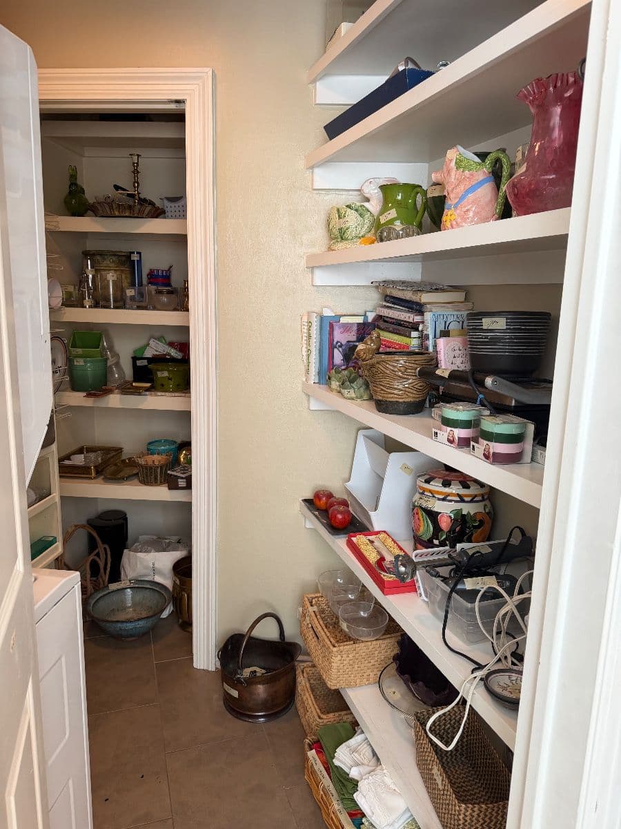 Highland Park High-Rise Estate Sale photo 10