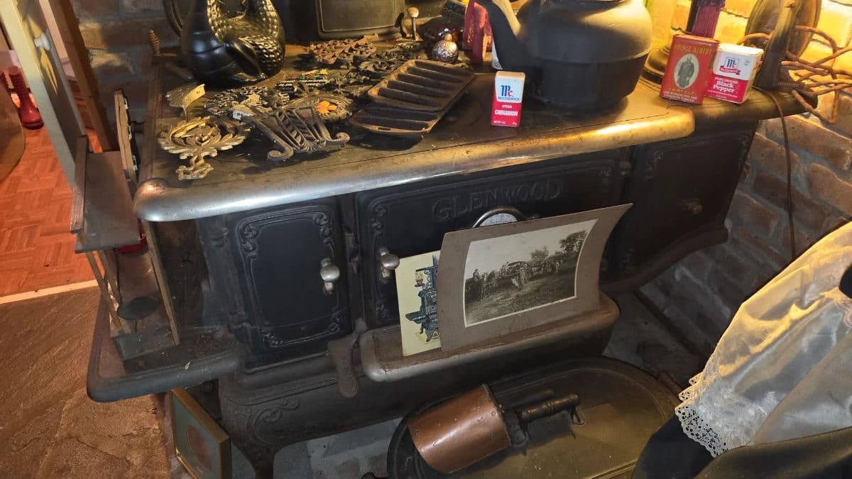 ESTATE SALE APPOINTMENT ONLY ON FRIDAU IN NORWICH photo 4