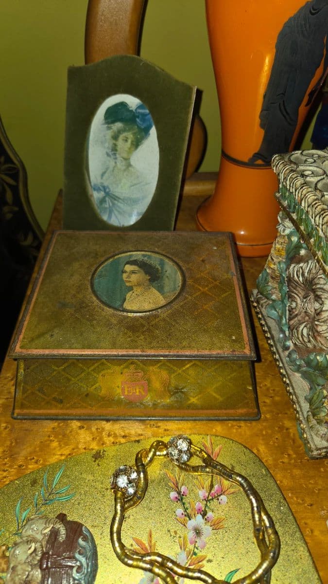 ESTATE SALE APPOINTMENT ONLY ON FRIDAU IN NORWICH photo 11