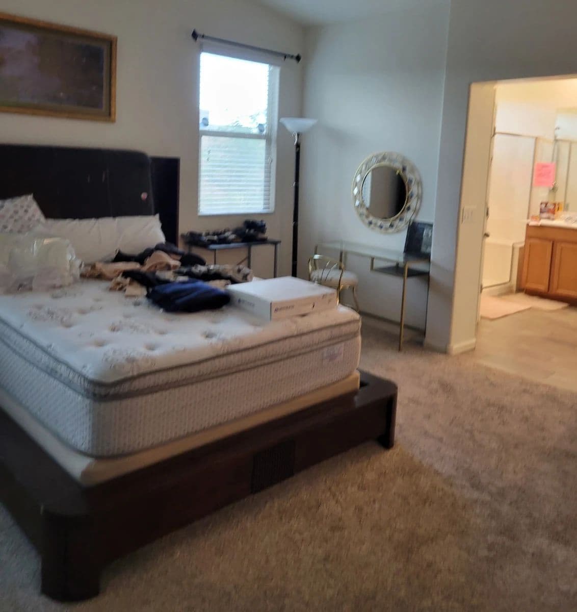 ADORABLE AND PRISTINE HOME WITH DESIGNER HANDBAGS AND MORE IN PHOENIX THIS WEEKEND!! photo 9