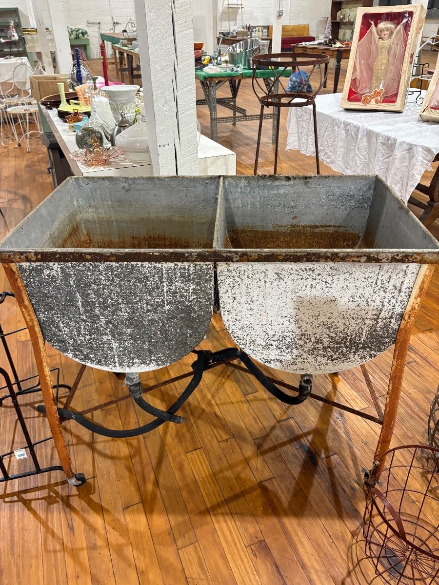 Thomasville Women's Club Sale photo 1