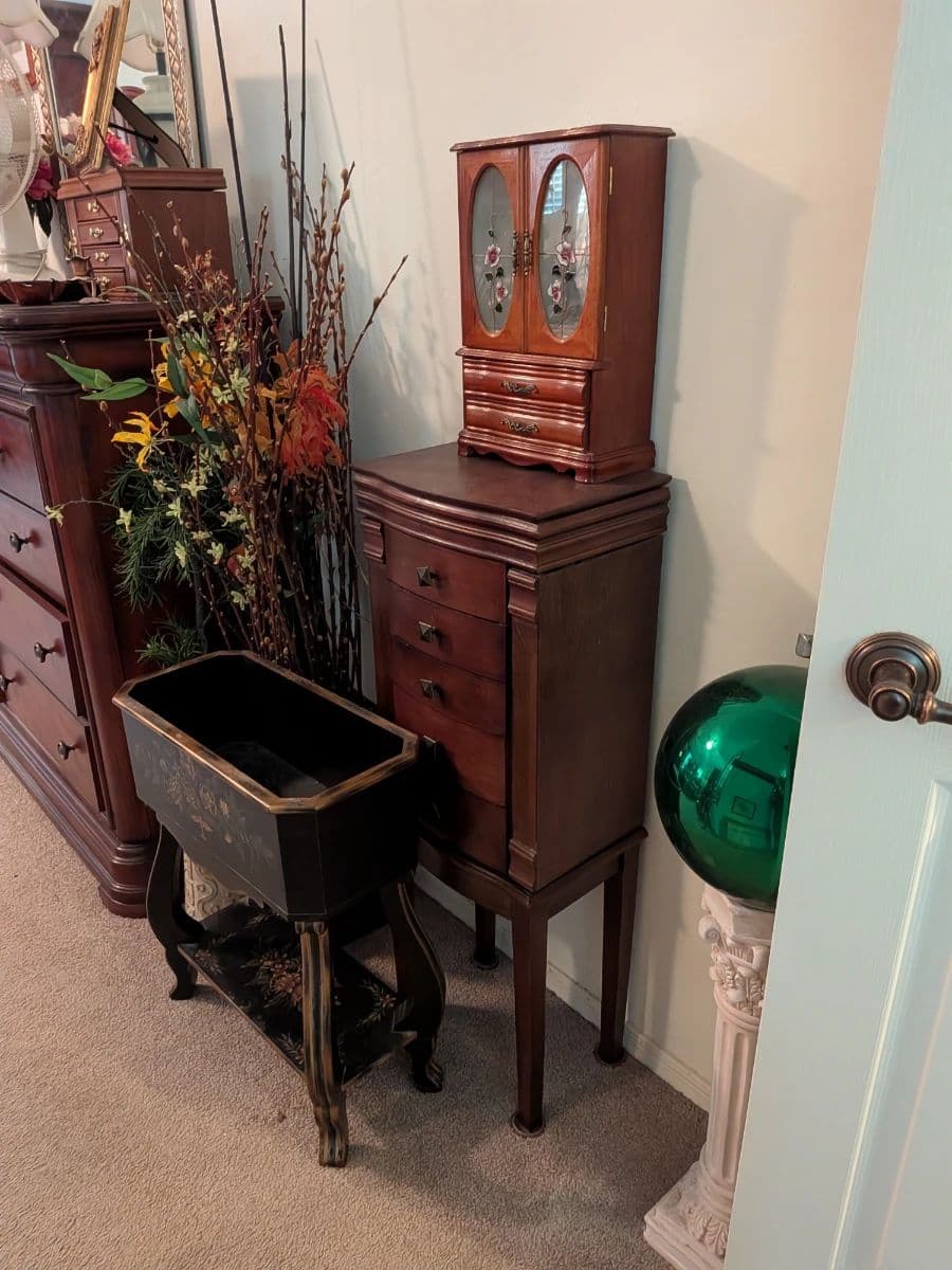 Estate Sale--Whoa! Big! photo 12