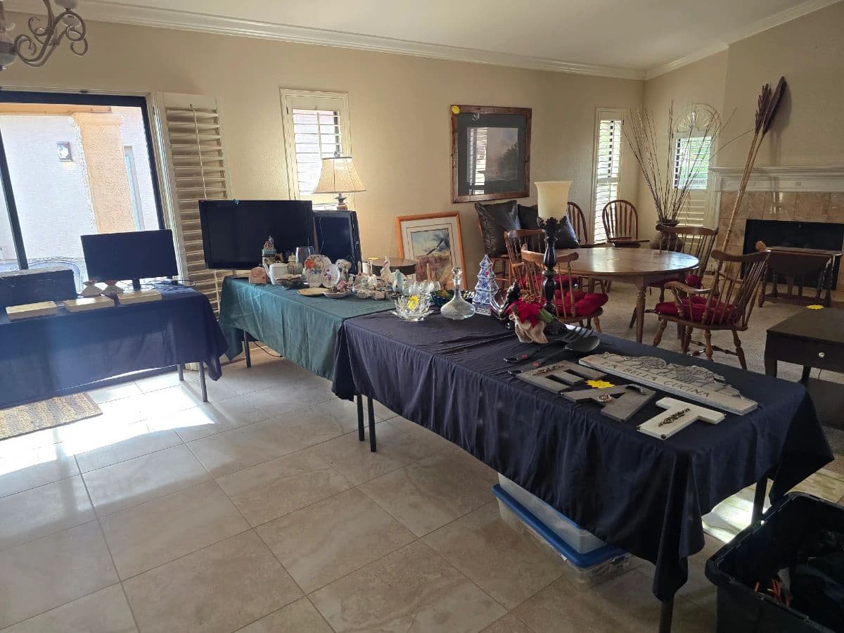 Husband and wife Estate sales photo 9