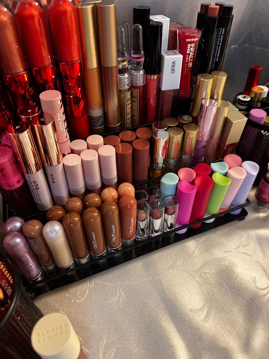 Glamour Galore! Beauty, Christmas & Everything in Between. photo 2