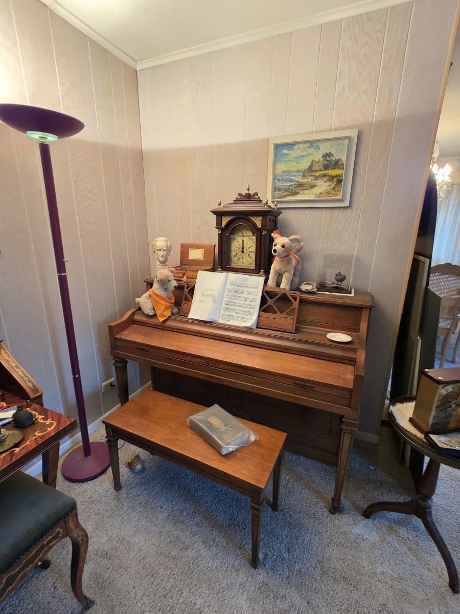 MCM FINDS, CLOCKS, TOOLS & TREASURES GALORE ESTATE SALE photo 3