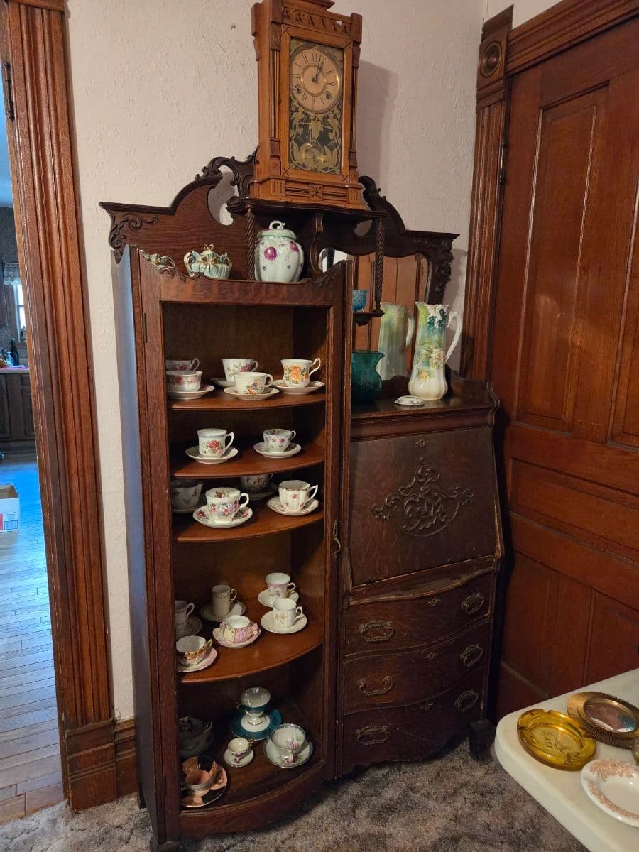 5 Generation Estate Sale photo 4