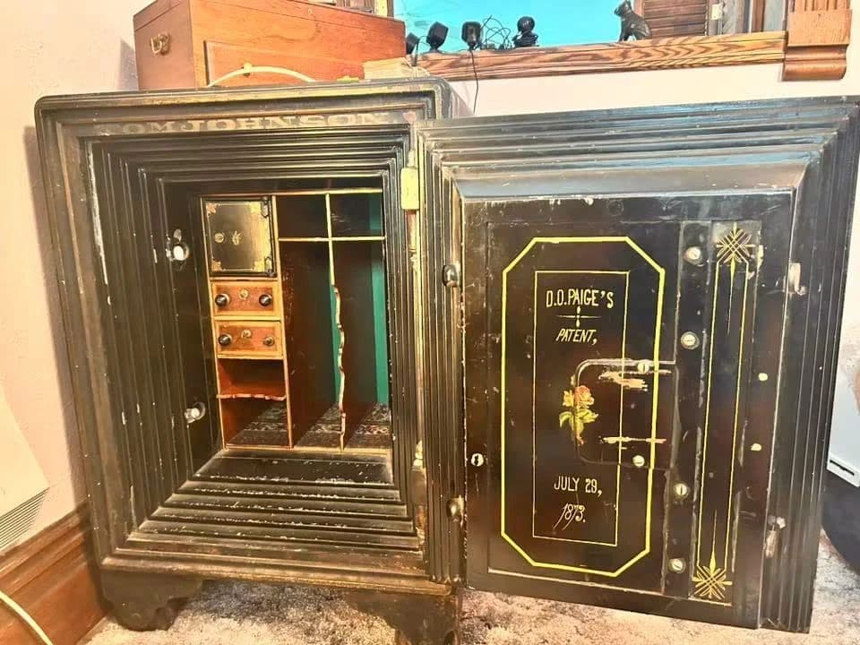 5 Generation Estate Sale photo 2