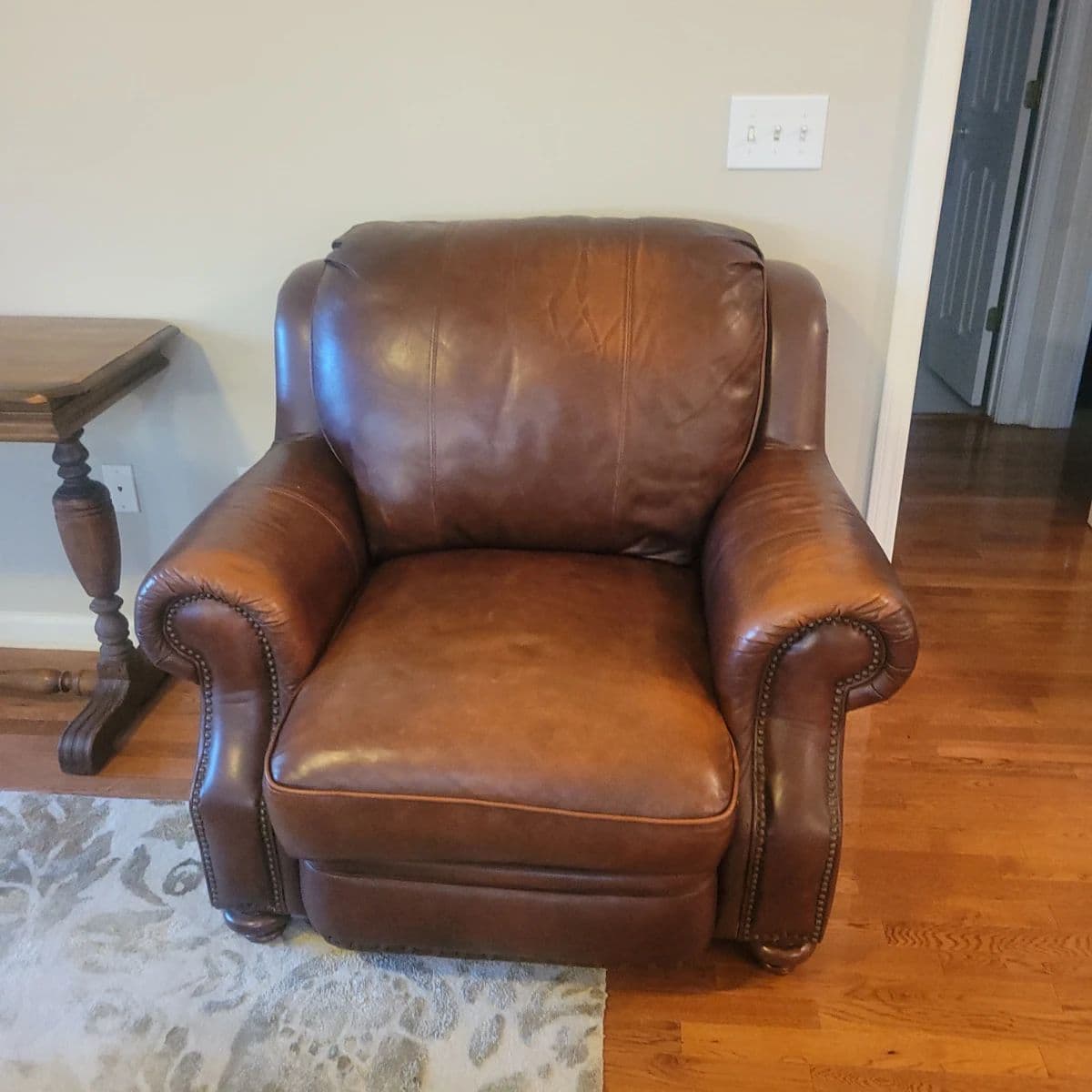Cozy Decor and Collectibles Clean Out photo 3