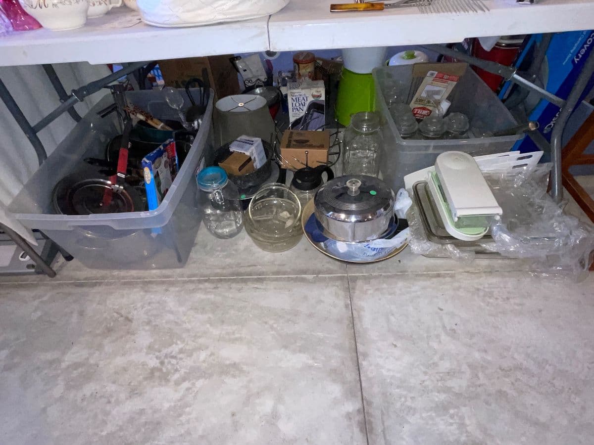LAST MINUTE! 2 DAY! FRI/SAT BAG SALE/MAGNIFICENT MILFORD BARN ESTATE SALE photo 3