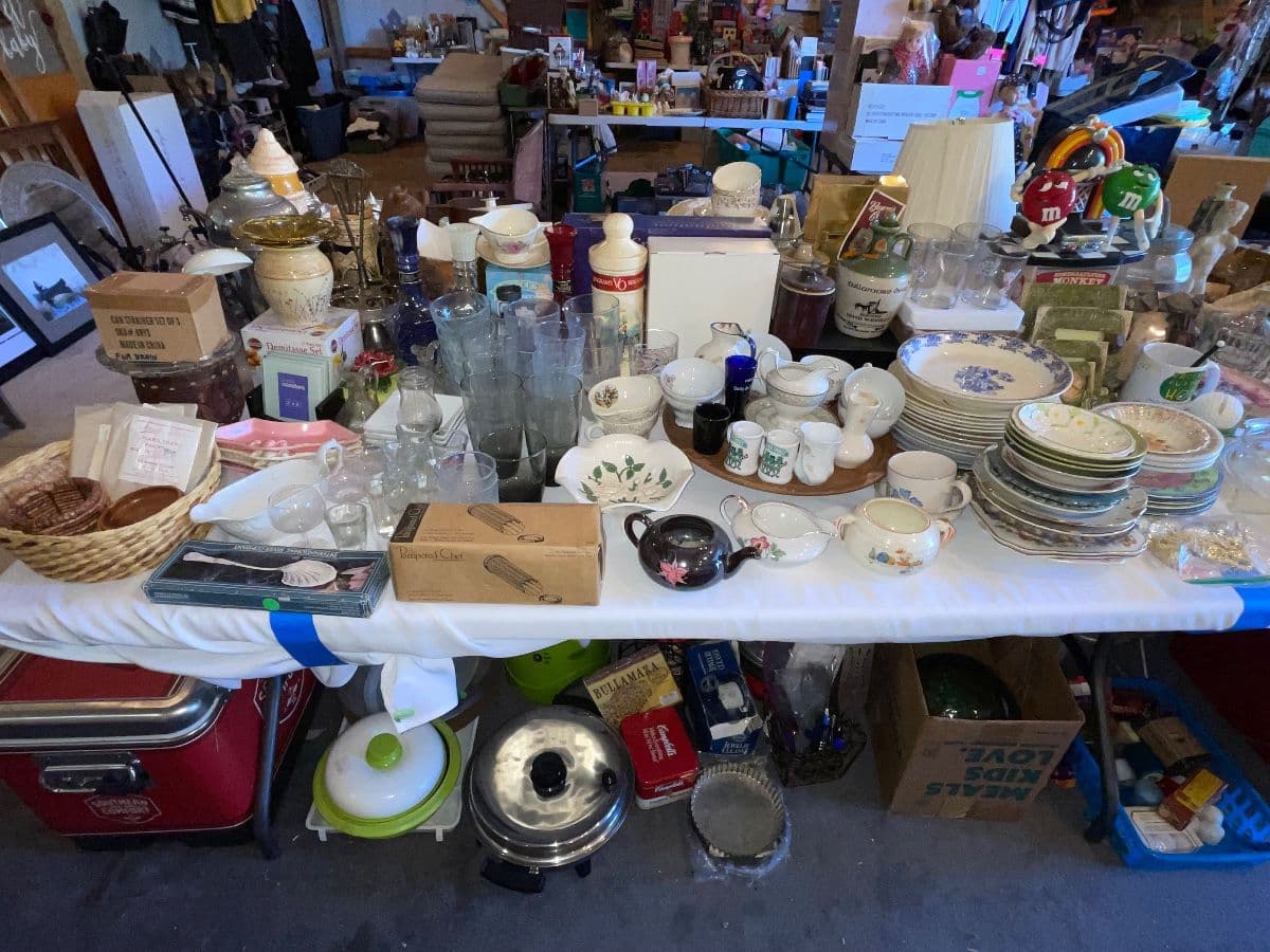 LAST MINUTE! 2 DAY! FRI/SAT BAG SALE/MAGNIFICENT MILFORD BARN ESTATE SALE photo 6