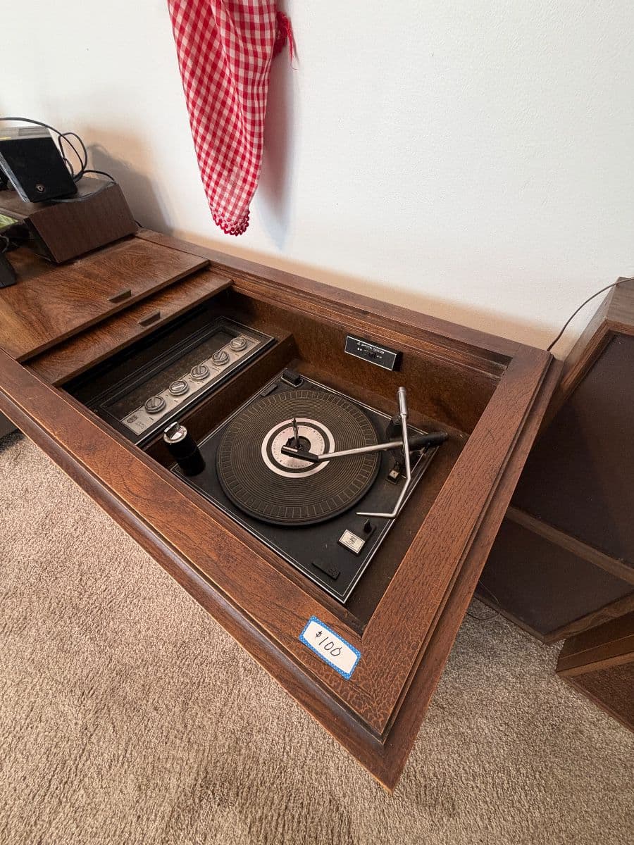 Johnson Estate Sale photo 4