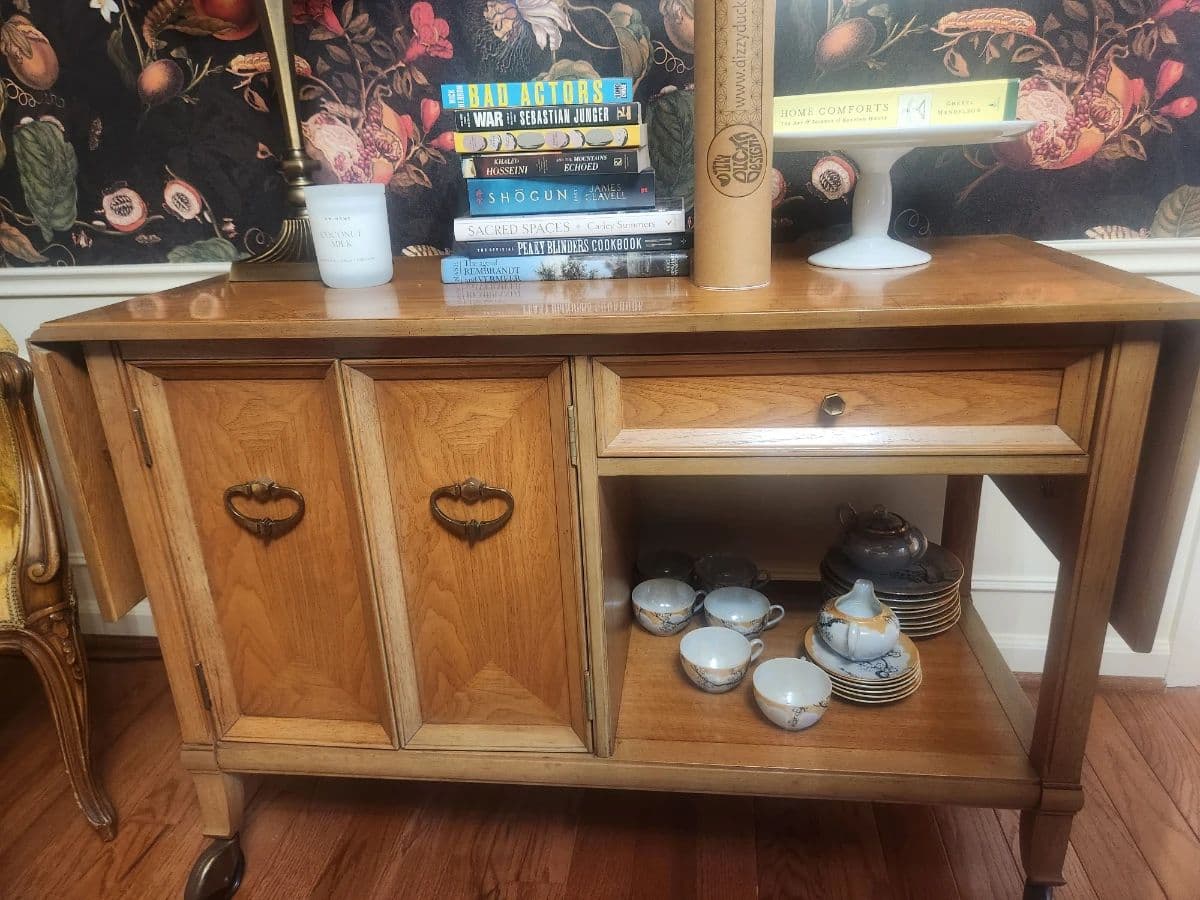 Blue Moon Sylvania Sale! Beautiful Home in Sleepy Hollow, Furniture, Decor, Garage Items And More! photo 3