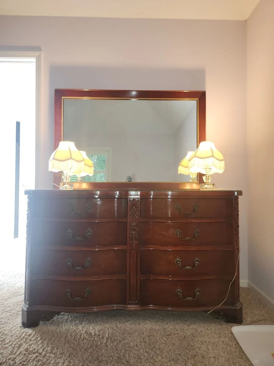 Blue Moon Sylvania Sales Event! Large Condo With Great Items And Selections! photo 7