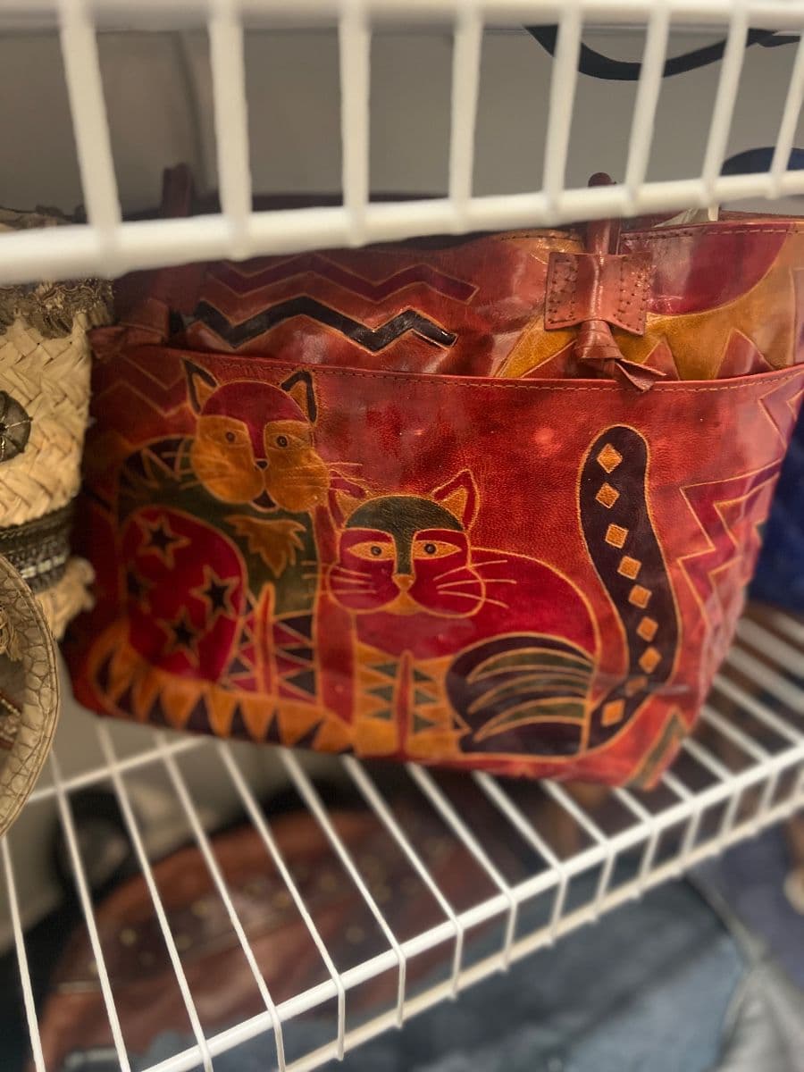 Estate Sale: Fashionable and Chic photo 11