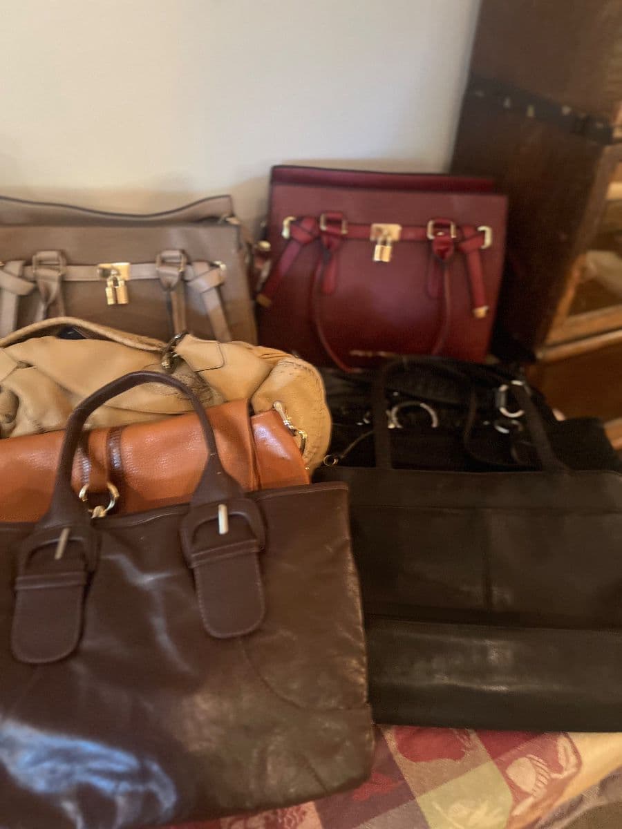Estate Sale: Fashionable and Chic photo 12