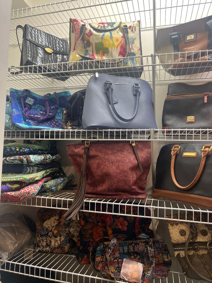 Estate Sale: Fashionable and Chic photo 5