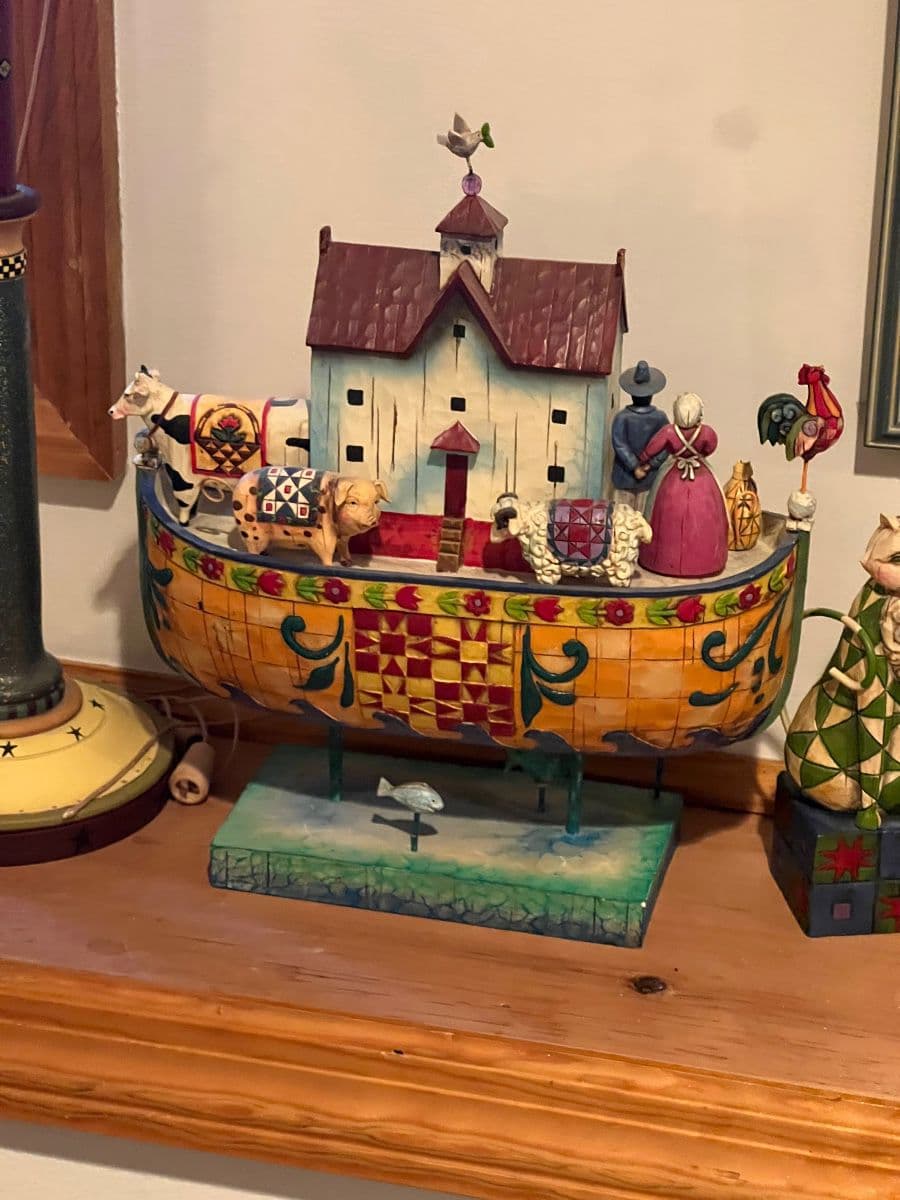 Estate Sale: Fashionable and Chic photo 2