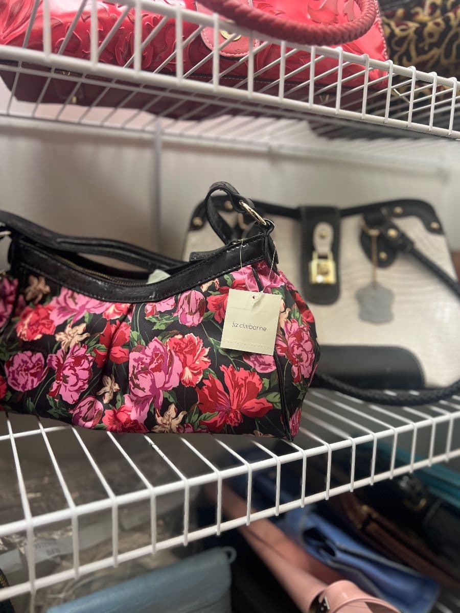 Estate Sale: Fashionable and Chic photo 8