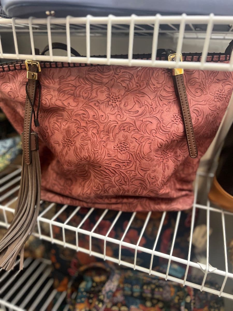 Estate Sale: Fashionable and Chic photo 10