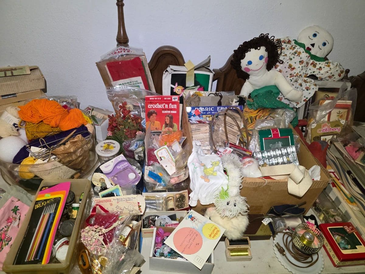 Kate's Estate Sale - Packed Apple Valley House photo 5