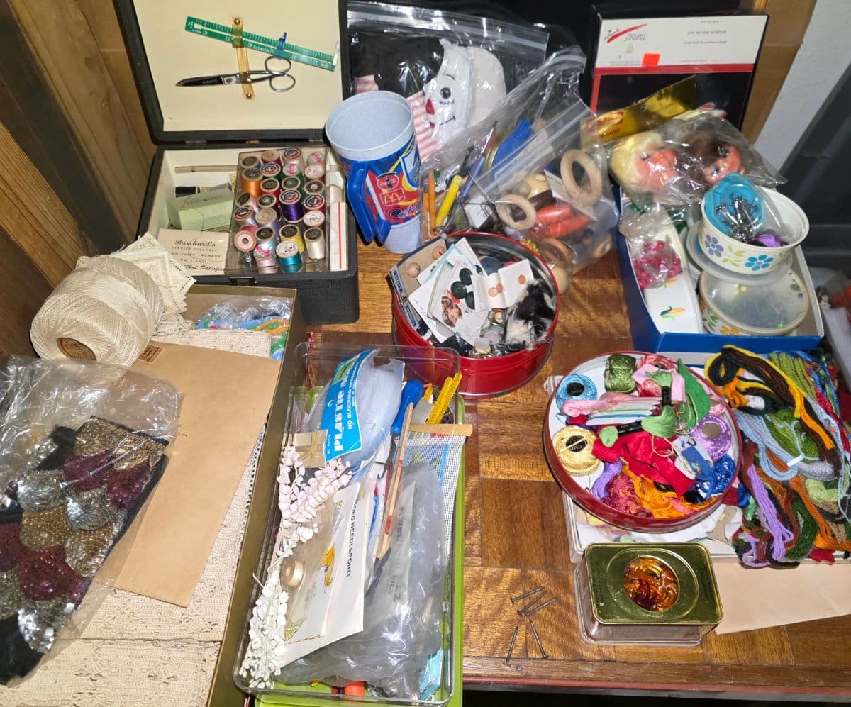 Kate's Estate Sale - Packed Apple Valley House photo 7