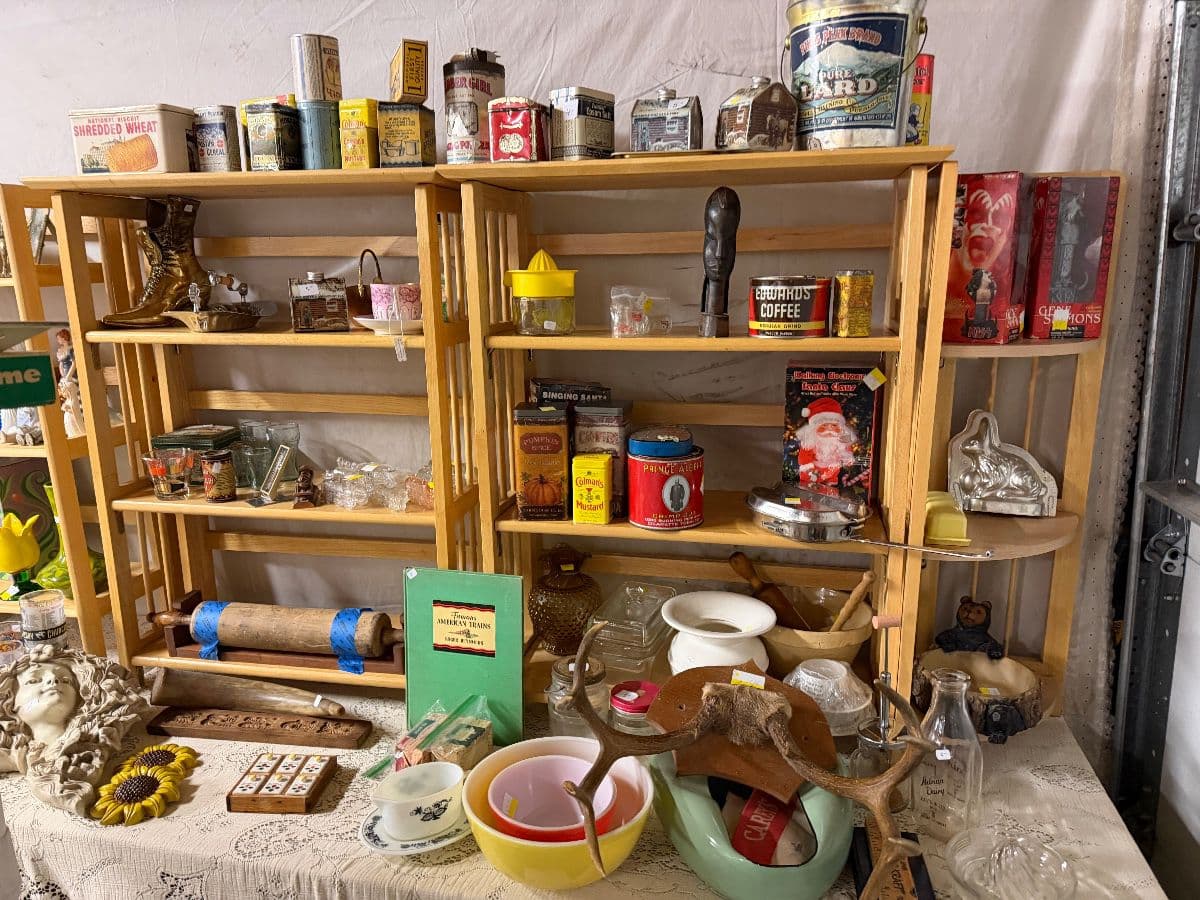 Antiques, Vintage, and Desirable Things photo 7