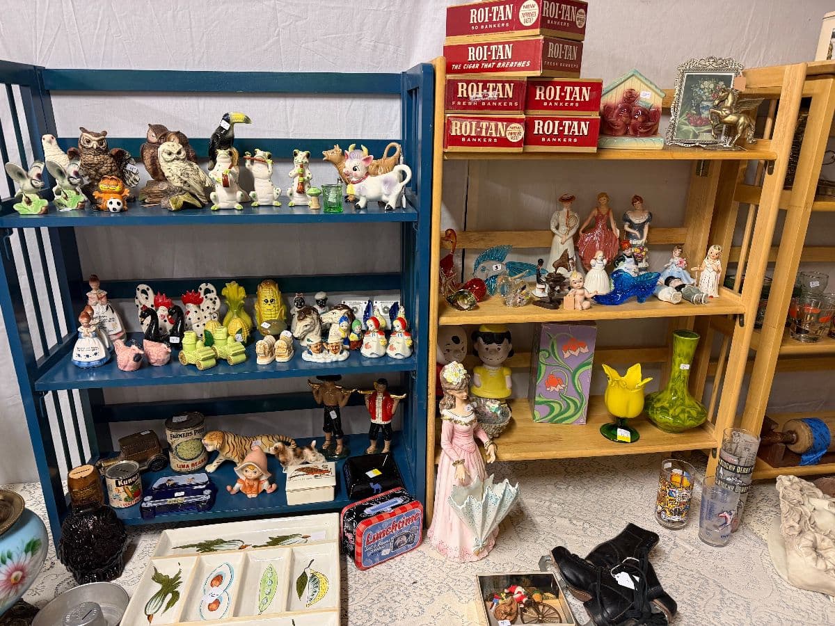 Antiques, Vintage, and Desirable Things photo 5